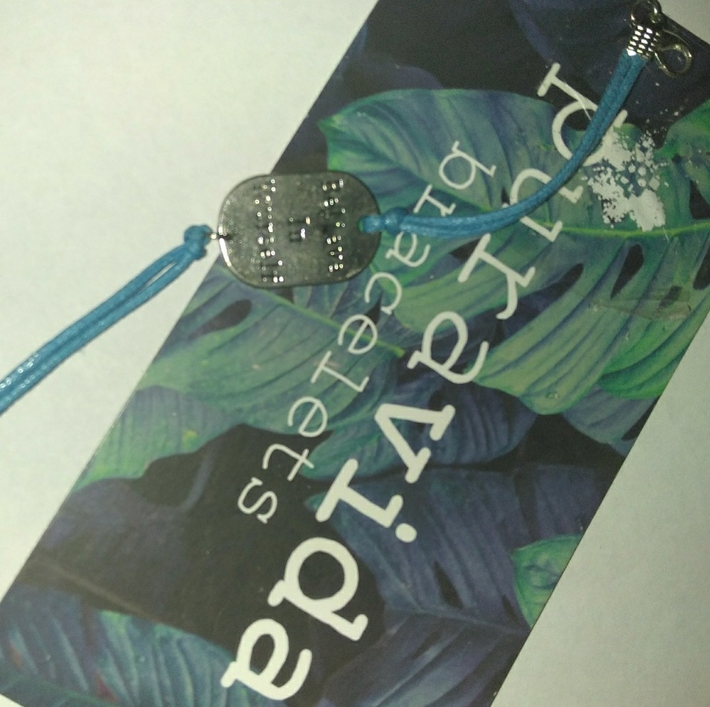 Bracelets - Picture 2 of 4